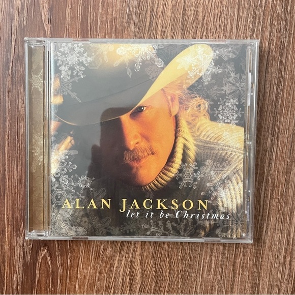 🎯3/$10 Music CD Alan Jackson Let It Be Christmas - Picture 1 of 5